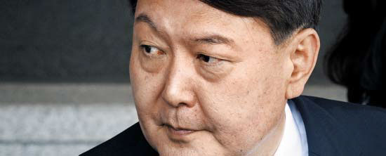 윤석열 검찰총장(위), 이성윤 서울중앙지검장