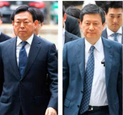 신동빈(왼쪽) 롯데그룹 회장과 신동주 전 일본 롯데홀딩스 부회장./조선일보DB