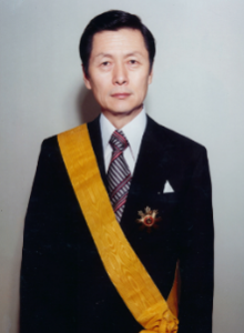신격호 롯데명예회장이 1978년 5월 17일 국민훈장 무궁화장을 수상한 모습./롯데그룹 제공
