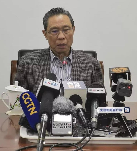 중국 국가위생건강위원회(NHC) 고위급 전문가팀 팀장 중난산이 기자회견에서 신형 코로나바이러스에 대해 설명하고 있다. /중국 CCTV