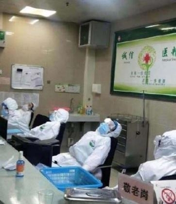 중국 내 의료진의 감염, 물자 부족, 과로 문제가 심각하다고 외신이 전했다.