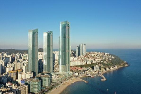 지난해 11월 입주한 부산 해운대구 엘시티 전경. /포스코건설
