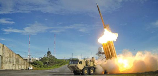 미국 미사일방어청(MDA)이 2013년 9월 비공개 장소에서 미 인도·태평양 사령부 등과 연합으로 사드 미사일 발사 시험을 하고 있다.