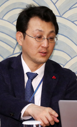 ‘코로나 방역 실패의 핵심 인물’로 지목되고 있는 이진석 청와대 국정상황실장. 문재인 정부의 ‘의료 비선 실세’였다는 의심도 받고 있다.
