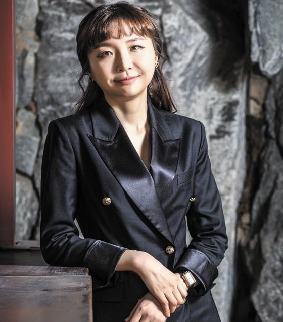 “미래는 밀가루 반죽이에요. 현재 있는 것에 집중해 미래를 빚어야 해요.” 이서윤씨는 ‘없다’는 감정보다 ‘있다’에 집중하는 태도가 부를 불러온다고 했다.이신영 영상미디어 기자