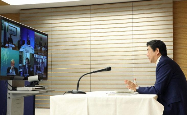 아베 총리가 16일 주요7개국과 화상회담에서 “올림픽을 완전한 형태로 개최하는 것에 지지를 얻었다”고 밝혔다./총리관저 공보실