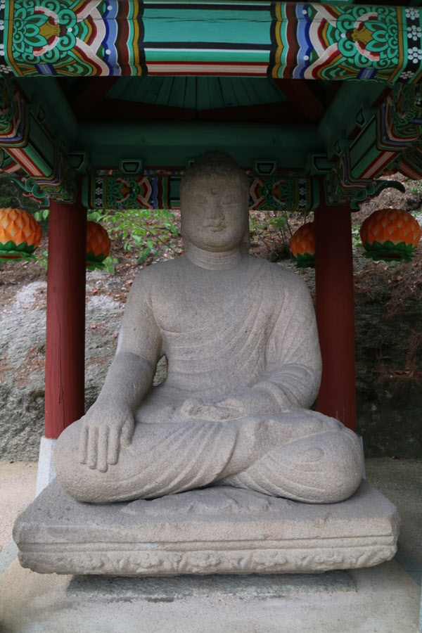 보물 제1977호 경주 방형대좌 석조여래좌상 /문화재청