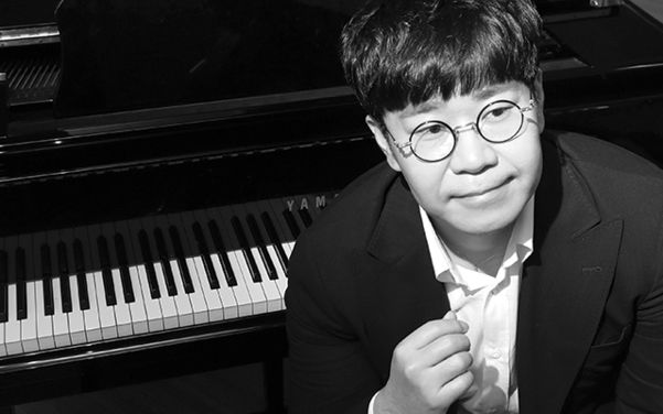 “고교시절부터 수학을 좋아했어요. 음의 배분, 화성의 순서, 박자까지... 작곡하는 데 수학적 감각이 많이 도움이 됐어요.”/사진=장련성 기자