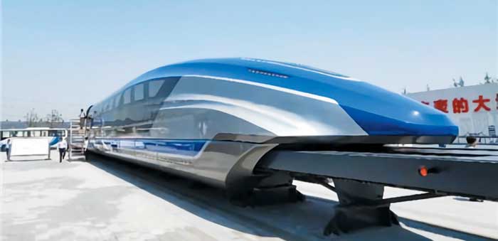 작년 5월 중국이 칭다오에서 공개한 최고 시속 600㎞의 자기부상열차 시제품.