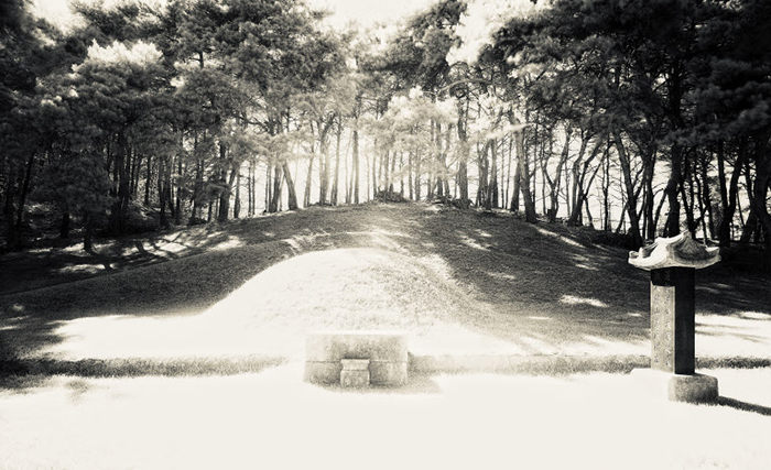 천안에 있는 홍대용 묘소.
