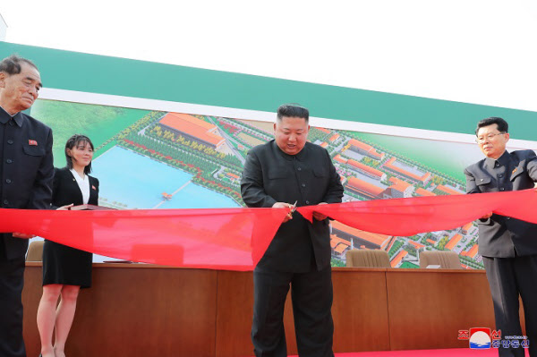 김정은 북한 국무위원장이 순천인비료 공장 준공식에 참석했다/조선중앙통신