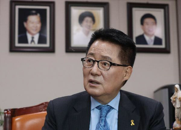 민생당 박지원 의원이 지난 1월 본지와 인터뷰하고 있다. /오종찬 기자
