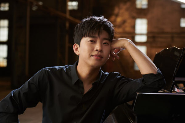 가수 임영웅의 바리스타룰스 CF촬영현장/매일유업