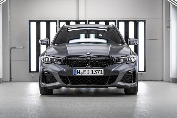 오는 25일 온라인 사이트에서 40대 한정 판매 예정인 'M340i 퍼스트 에디션' 차량/BMW코리아