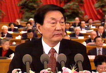 2003년 전국인민대표대회 개막식에 주룽지 당시 총리가 정부 업무 보고를 하고 있다./인터넷