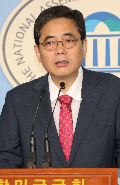 https://image.chosun.com/sitedata/image/202005/25/2020052503669_0.jpg