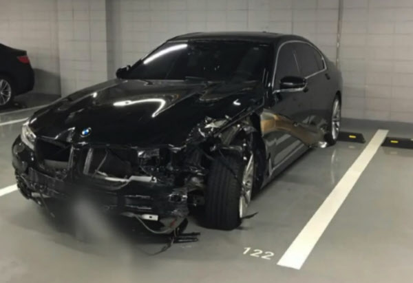 강정호가 사고 낸 BMW 차량./강남경찰서 제공