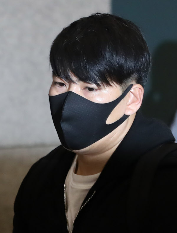 강정호는 3번째 음주운전이 적발되고 '야구로 보답하겠다'고 말했다./뉴시스