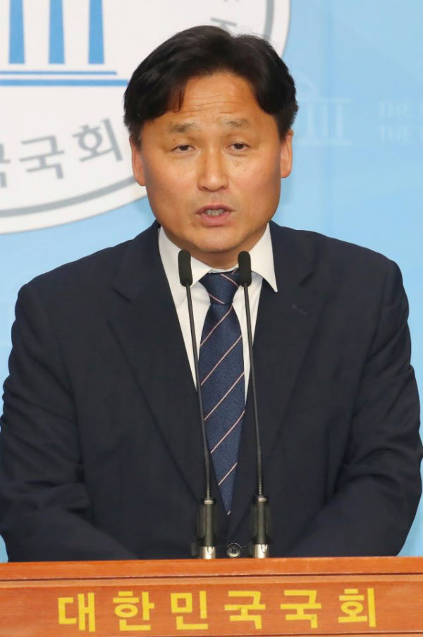 더불어민주당 김영진 원내총괄수석부대표. /이덕훈 기자