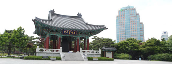 심리방역 프로그램으로 다양한 음악이 흘러 나오게 될 국채보상운동기념공원 전경. /대구시설공단