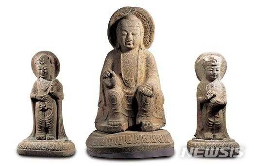 경주 남산 장창곡 석조미륵여래삼존상