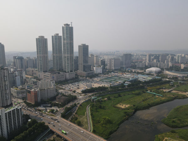 매빅에어2로 촬영한 풍경./오로라 기자