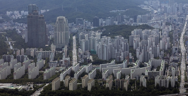 서울 강남구 아파트 단지 전경/조선DB