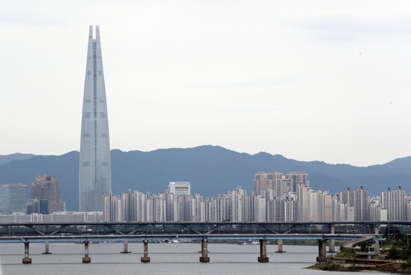 서울 송파구 잠실 아파트 단지./연합뉴스