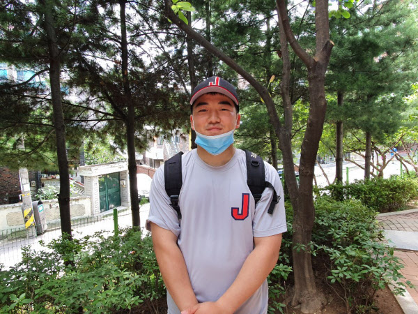 25일 서울 양천구 신월야구장에서 동산정보산업고와의 32강전을 마치고 만난 장안고의 오장한./송원형 기자