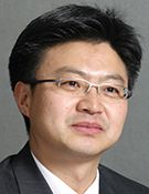 강원택 서울대 정치외교학부 교수