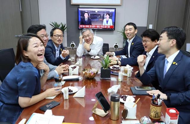 대전 물난리로 1명 사망 뉴스 나오는데…지역구 의원 황운하 ...