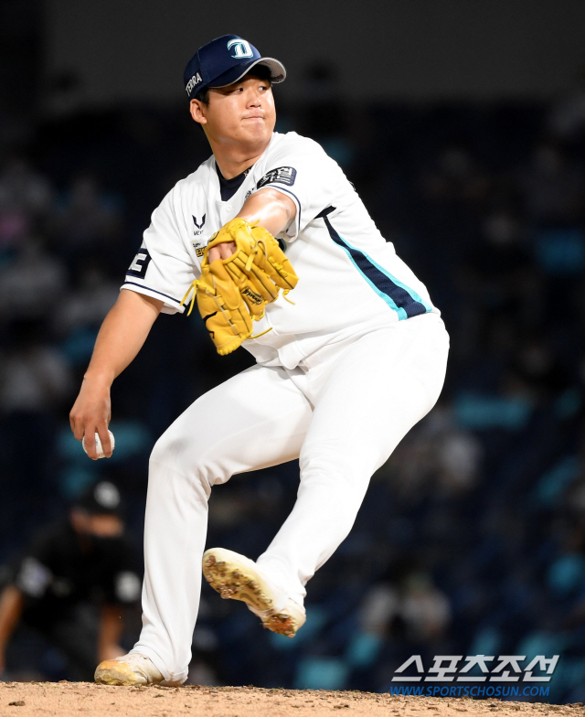 두산 베어스와 NC 다이노스의 2020 KBO 리그 경기가 2일 창원NC파크에서 열렸다. NC 신민혁이 역투하고 있다. 창원=허상욱 기자 wook@sportschosun.com/2020.08.02/