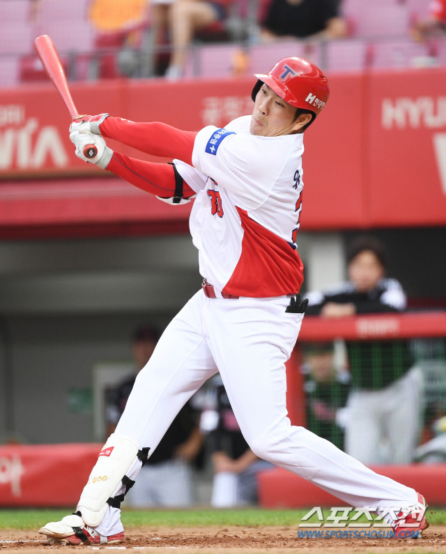 5일 광주 기아챔피언스필드에서 KBO리그 KIA와 LG의 경기가 열렸다. 타격에 임하고 있는 유민상. 광주=송정헌 기자 songs@sportschosun.com/2020.08.05/