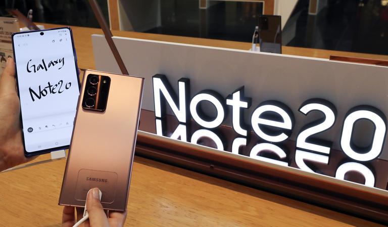 삼성 Galaxy Note 20 · Galaxy Note 20 Ultra.  뉴시스