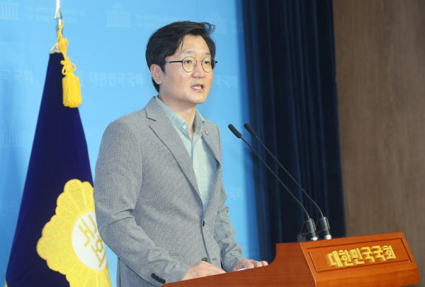 더불어민주당 전국대의원대회준비위원회 장철민 대변인/연합뉴스