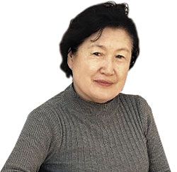 김원희 캐리어 끄는 할머니