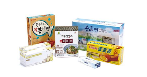 백판지로 포장된 식품과 위생용품/ 깨끗한나라 제공