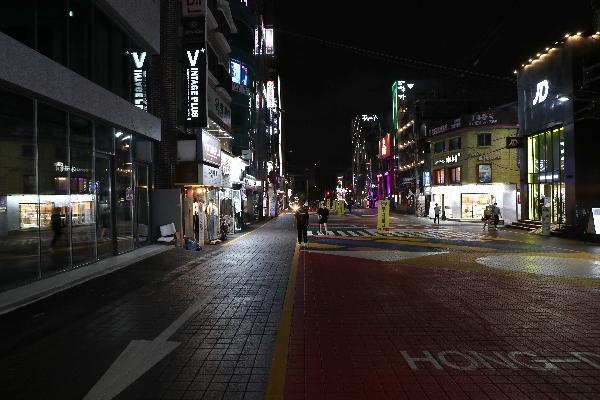 경제와 방역 사이 헤매다… 300조원 붓고도 경제불확실성 사상 최대 - 조선비즈