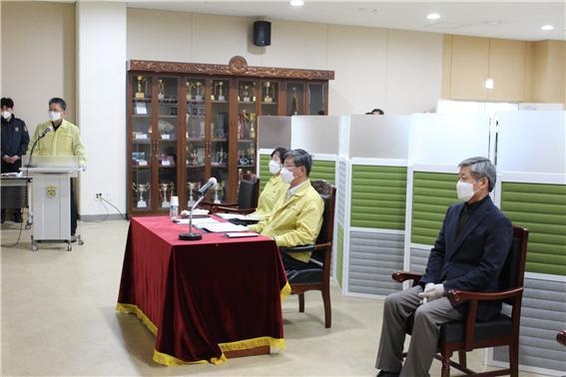 [단독] The day after the visit to the Eastern Detention Center, Vice Minister of Justice Yong-gu Yong-gu, escaped from corona prisoners