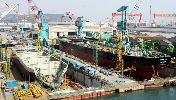 한국, 지난해 선박 수주 43 % 돌파 … 2 년 만에 1 위, 중국 추월