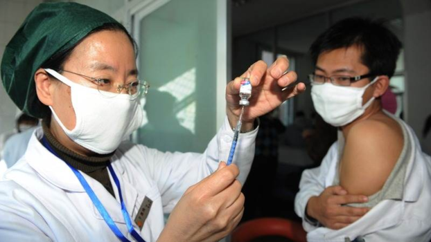중국 식염수로 만든 가짜 백신 … ’80 명 체포 ‘