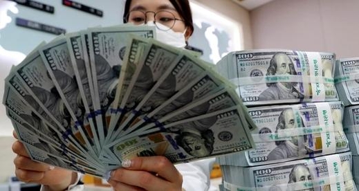 Let’s get the dollar expensive…  Foreign currency deposits decreased in 4 months