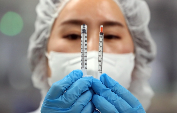 [속보] 561 new coronavirus cases…  When it continues to increase, review distance strengthening