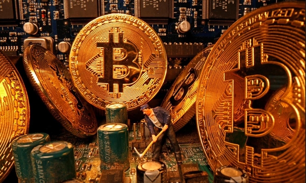 Bitcoin fluctuates overnight…  Once plunged by 7%