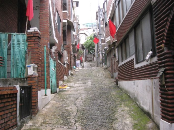 [단독] Lee Yong-deuk, the Democratic Party’s executive advisor, purchases the road for redevelopment…  “We have officetels in 2 houses”