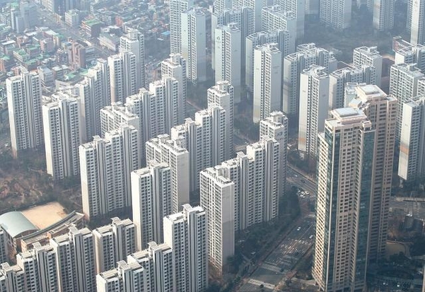 서울 집 매입 부담 지수 12 년 만에 최고… 중산층 ‘우리집 준비하기’꿈은 더 커지고있다