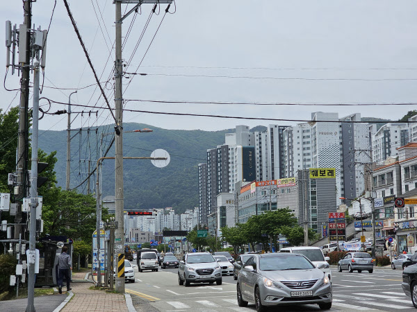 [땅집고] 대우조선해양 조선소가 있는 경남 거제 아주동 일대 모습. /배민주 기자