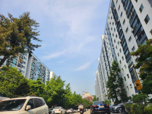 방배신삼호 재건축, 내일 시공사 선정 총회…'사업 정상화 vs 장기 표류' 갈림길