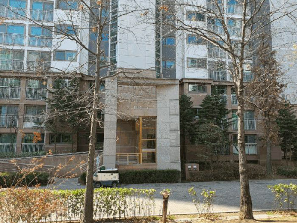 [땅집고] 땅집고옥션이 진행하는 '내일의 낙찰가 맞추기' 모의 입찰 대회 대상 물건인 서울특별시 송파구 잠실동 잠실엘스 아파트. 서울동부지방법원 본원에서 31일 실제 경매 매각기일이 열린다. /땅집고옥션