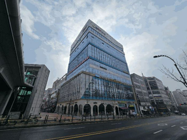 [땅집고] 오는 9월 8일부터 입찰을 진행하는 경기 파주시 목동동 '코키아빌딩' 의료상가. / 땅집고옥션